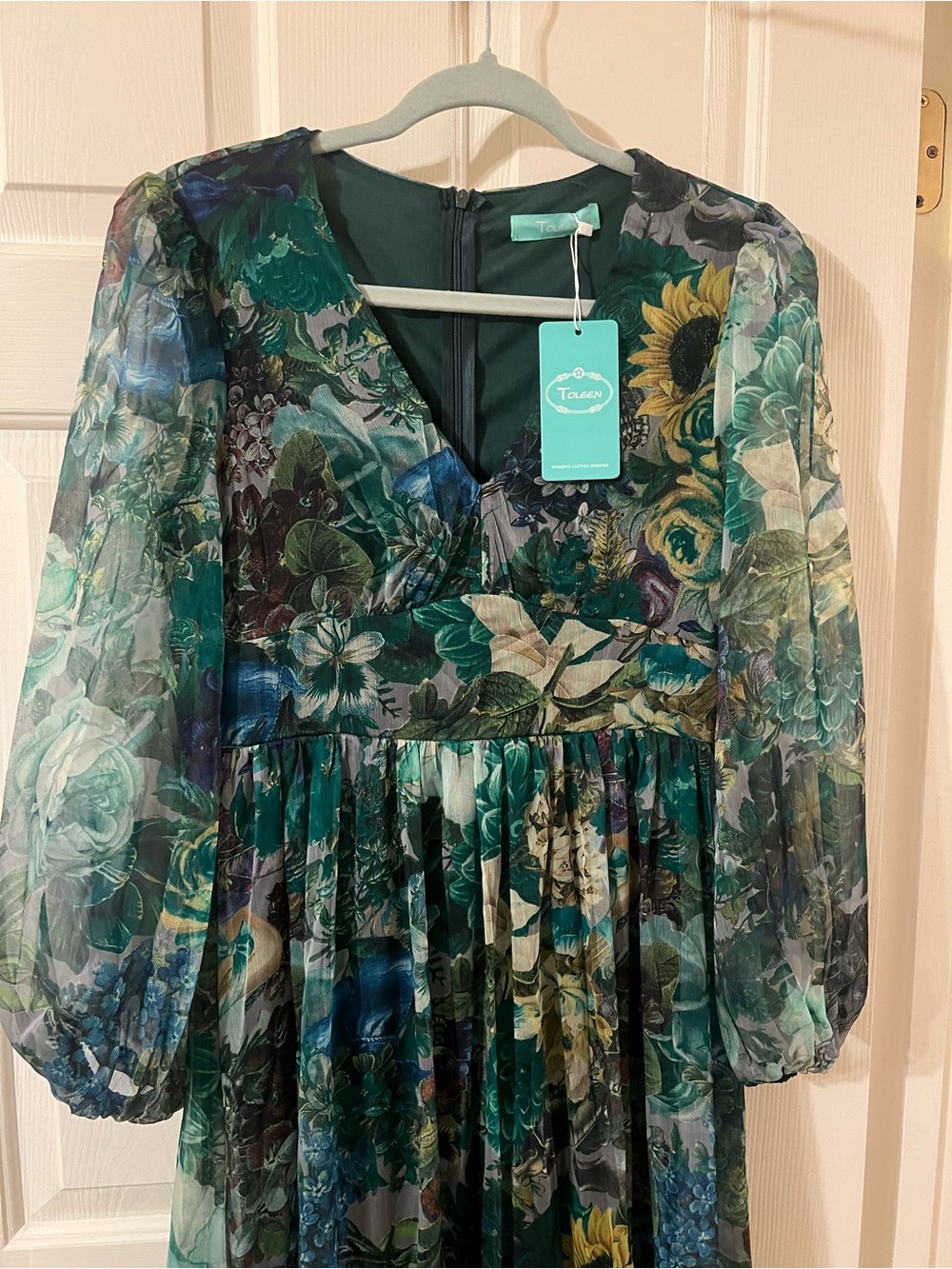 NWT Women’s Toleen Green Floral Tiered Boho Festival Maxi Dress Size Small - Picture 3 of 14